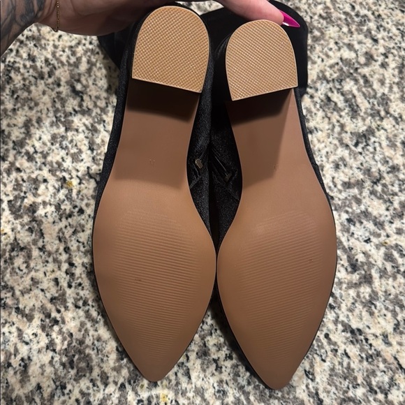 🆕 Beautiful Smash Rocco Chunky Heel Black Velvet Ankle Boots. 11. NWOT!!💥 - Picture 6 of 6